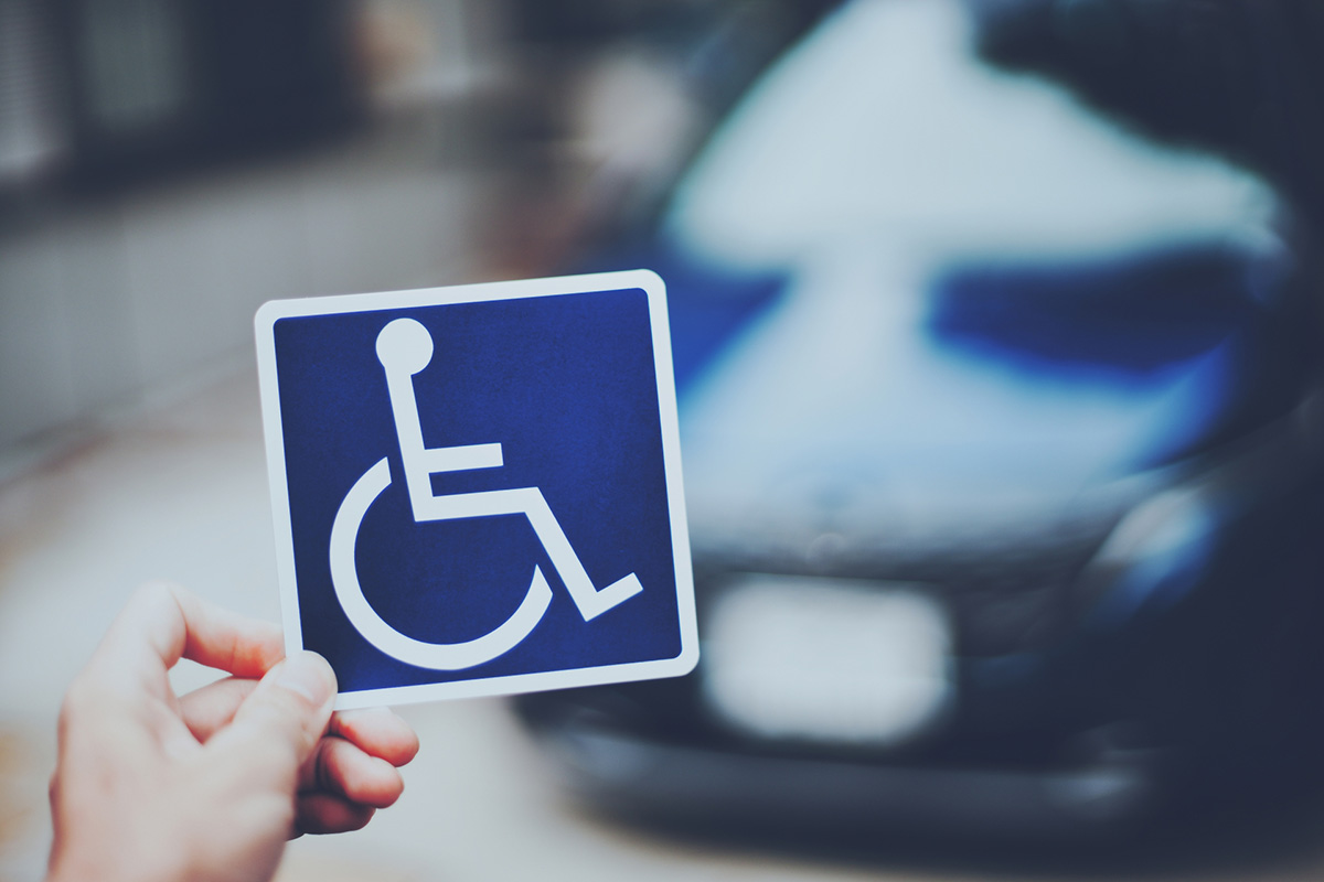 車いすユーザーの車の運転イメージ